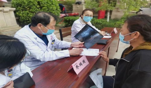 德州市中醫(yī)院健康義診活動(dòng)走進(jìn)御景國際小區(qū)，為居民提供專業(yè)養(yǎng)生保健服務(wù)